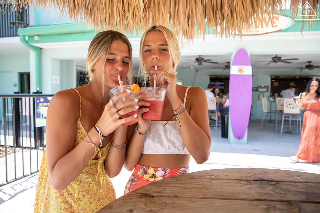 Duck Dive Bar and Grill