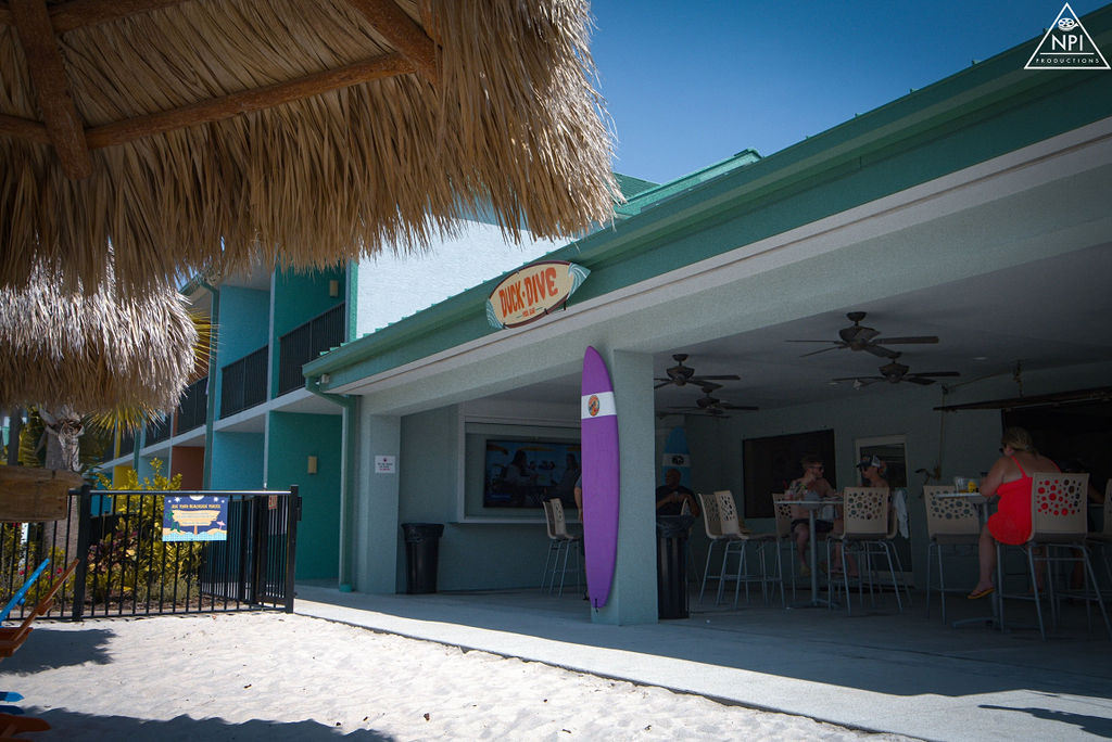 Duck Dive Bar and Grill